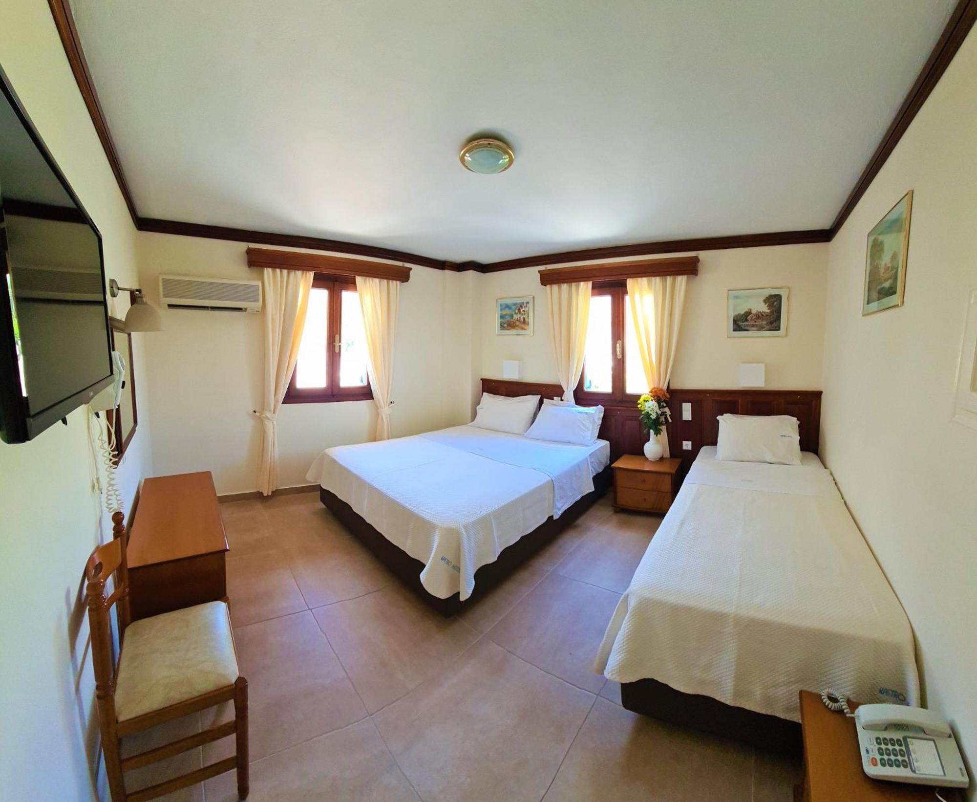 Kastro Hotel Spétses Habitación foto